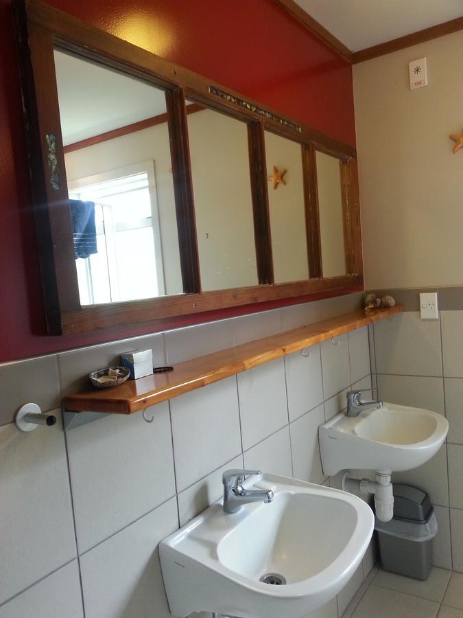 Riverstone Lodge Turangi Exterior photo Bathroom in the hotel